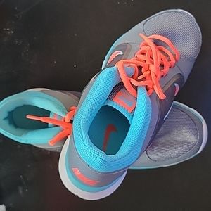 Brand new women's Nike shoes